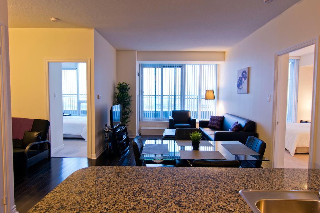 Maplewood Furnished Suites Mississauga Exterior foto